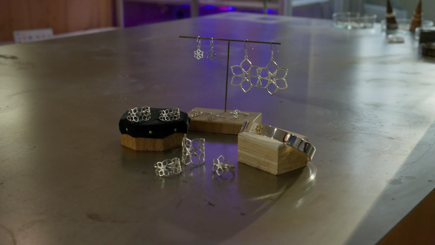 GAJU craftworksのアクセサリー作品
